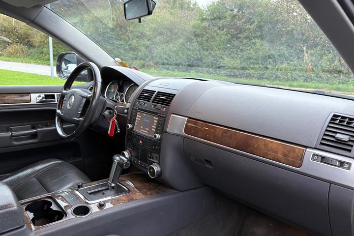Sort VW Touareg fra 2008