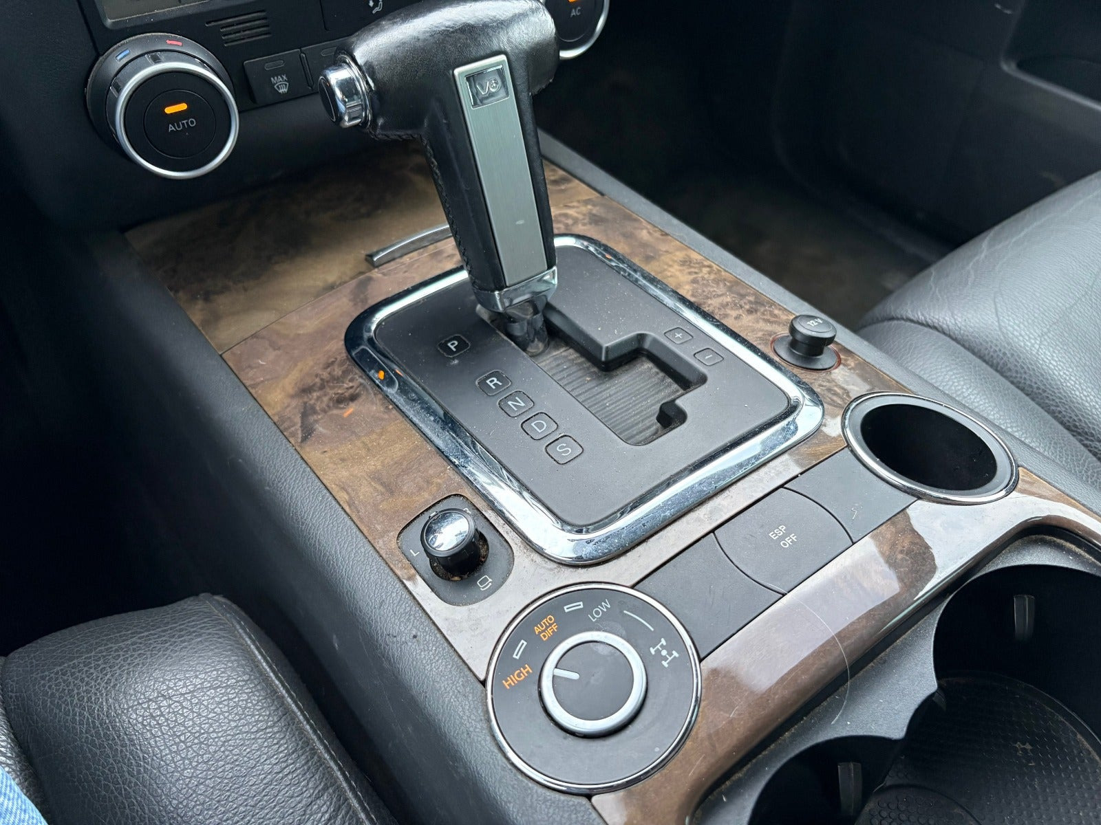 Sort VW Touareg fra 2008