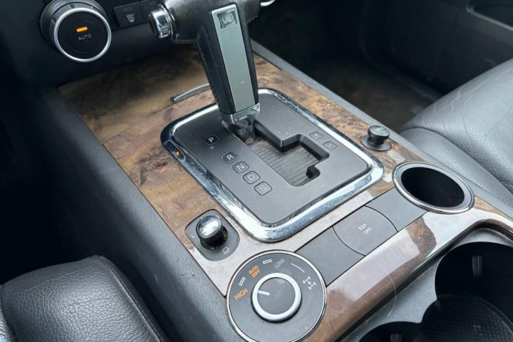 Sort VW Touareg fra 2008