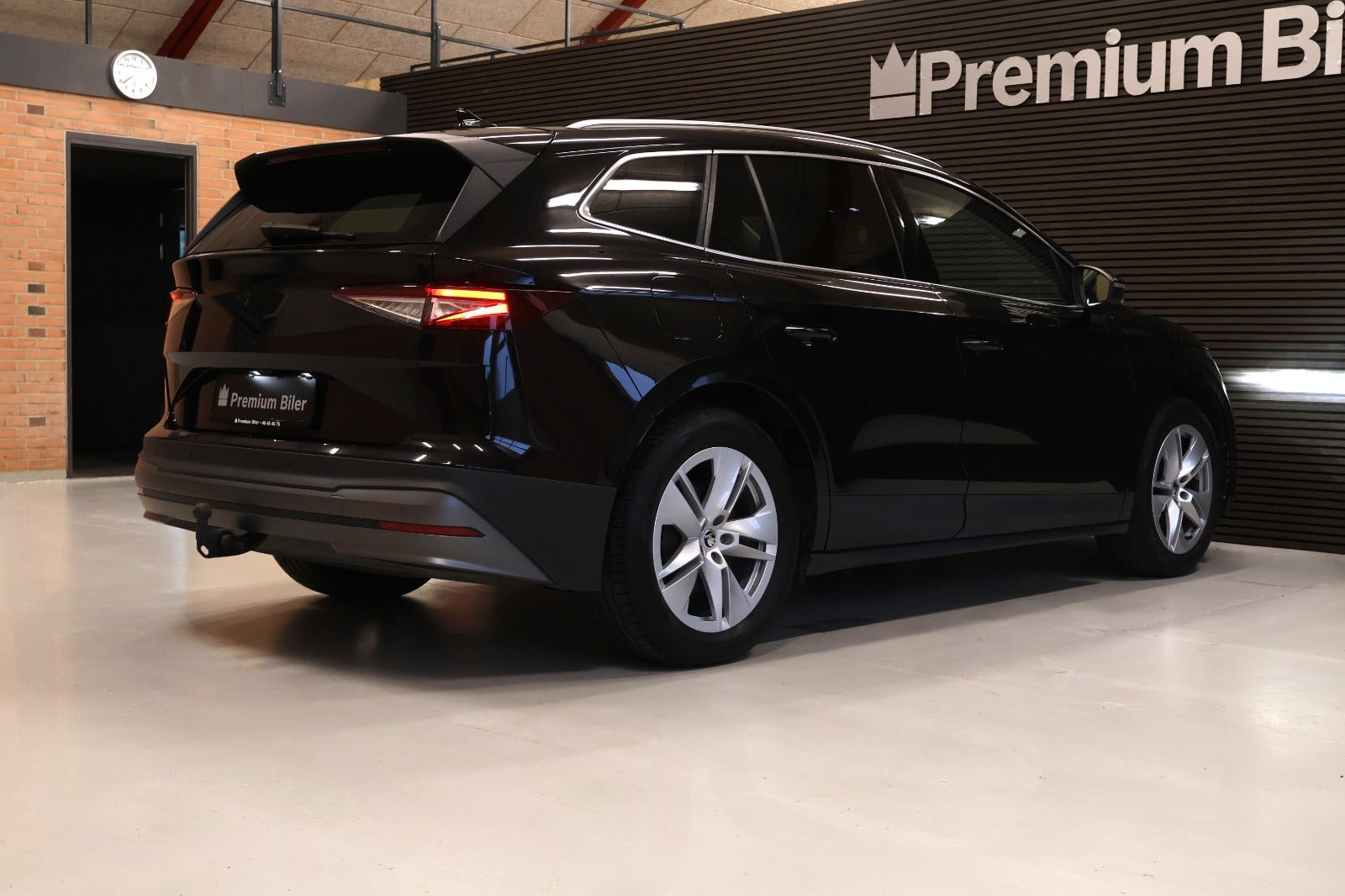 Sort Skoda Enyaq fra 2023