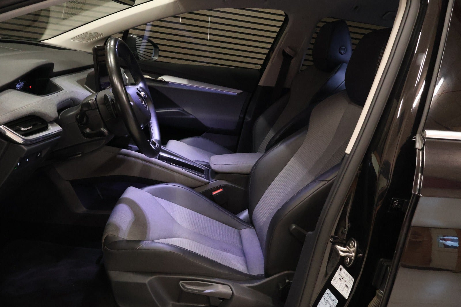 Sort Skoda Enyaq fra 2023