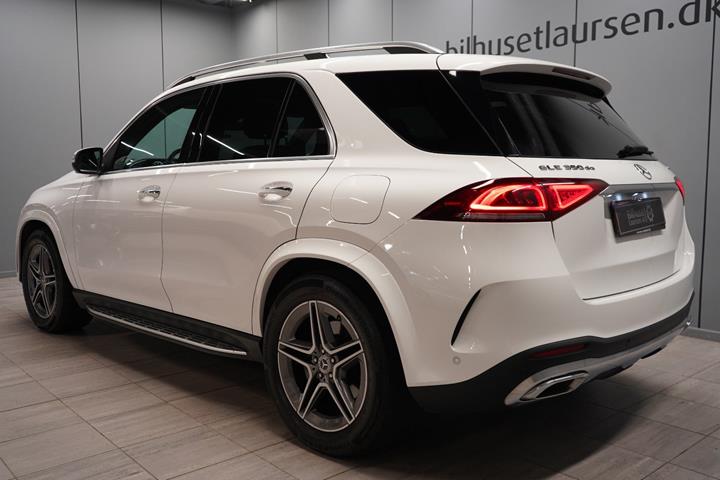 Hvid Mercedes GLE350 de fra 2022