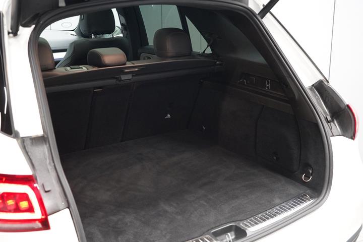 Hvid Mercedes GLE350 de fra 2022