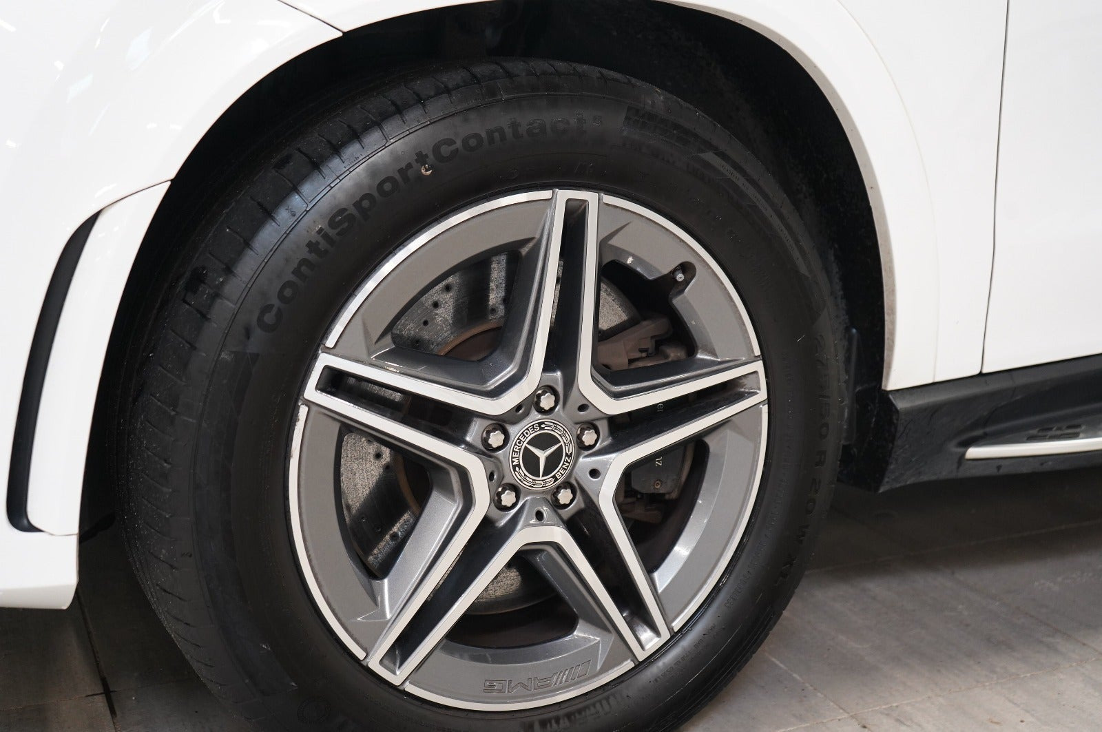 Hvid Mercedes GLE350 de fra 2022