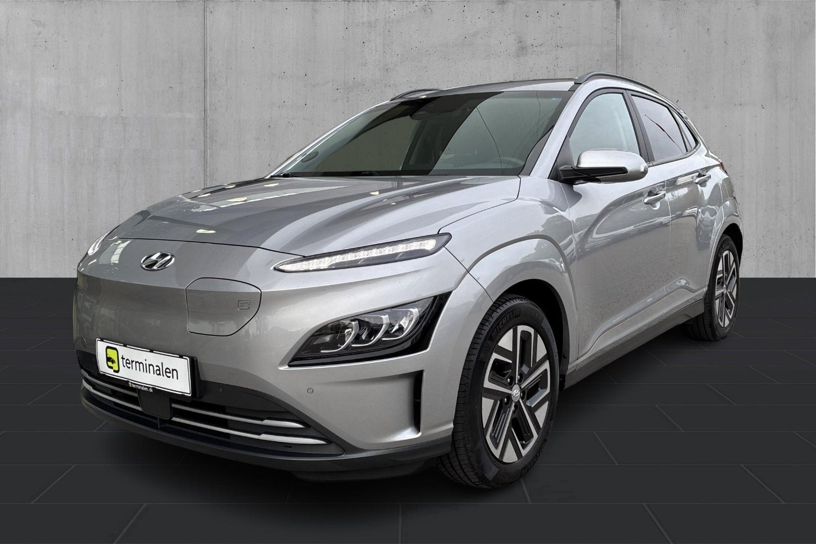 Sølv Hyundai Kona fra 2022