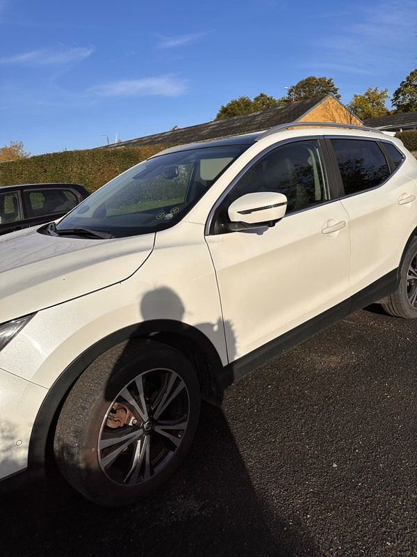 Nissan Qashqai DIG-T 115 2WD 6 M/T