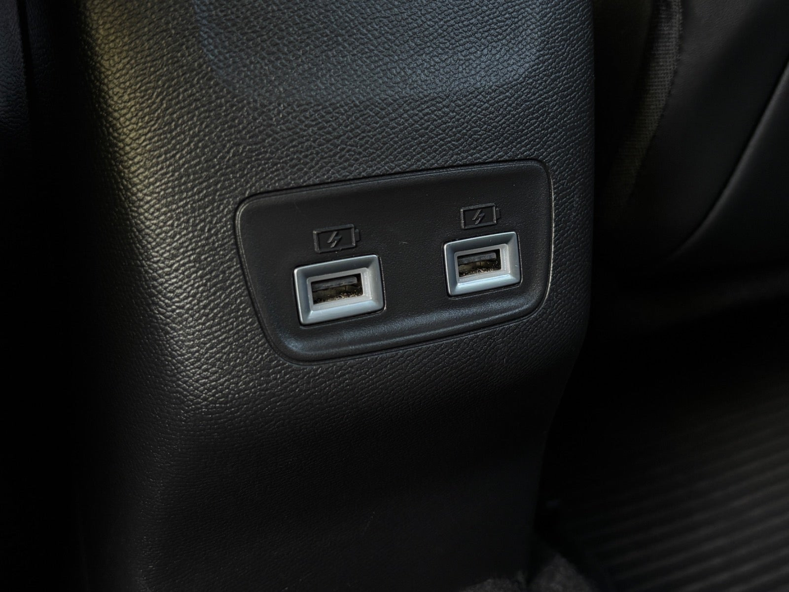 undefined Peugeot 2008 fra 2021