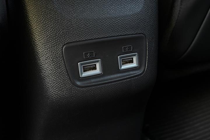undefined Peugeot 2008 fra 2021