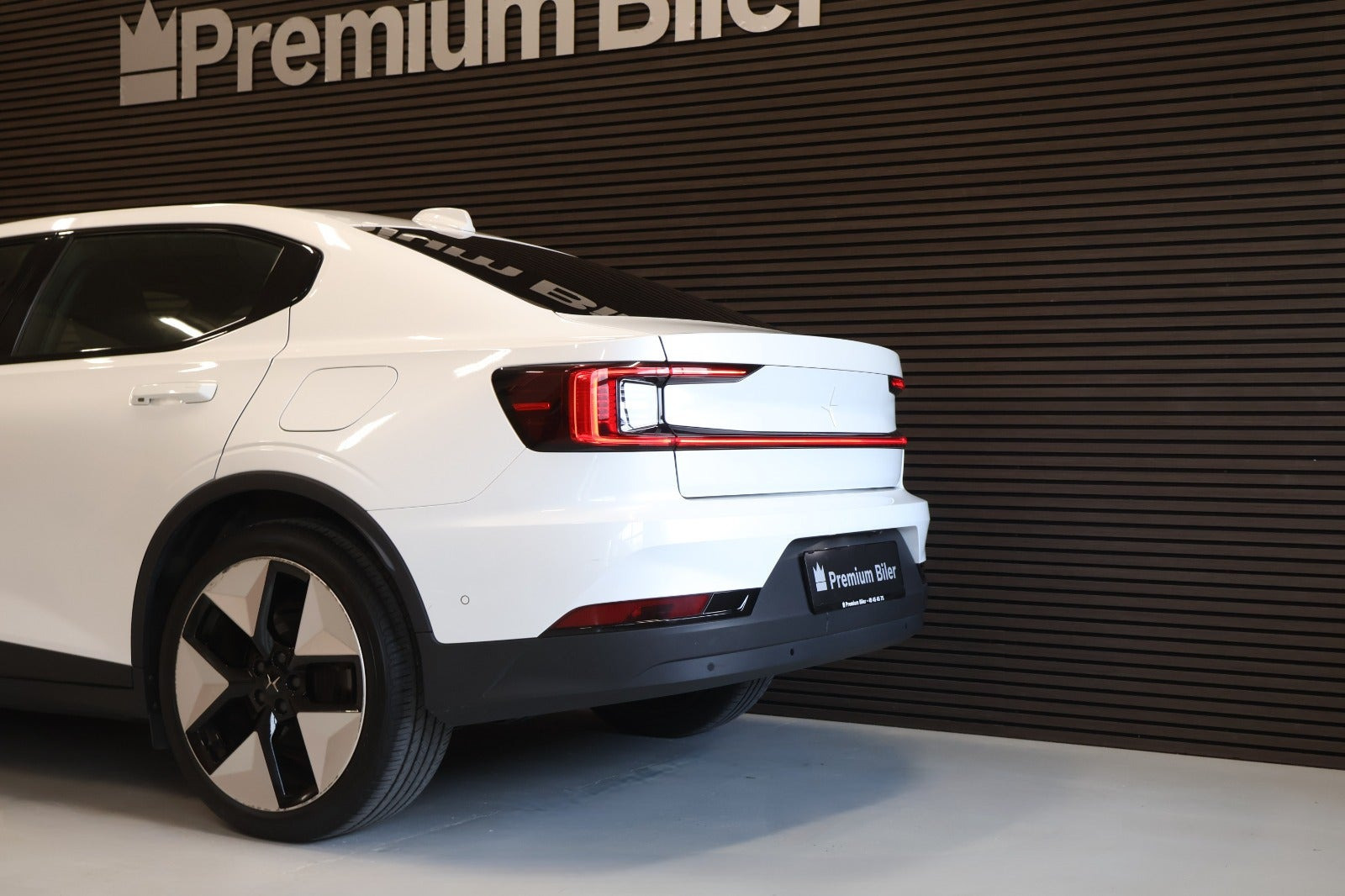 Hvid Polestar 2 fra 2023
