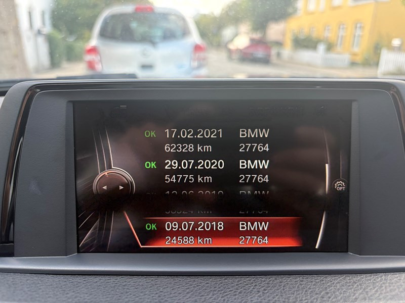 undefined BMW 330e fra 2016