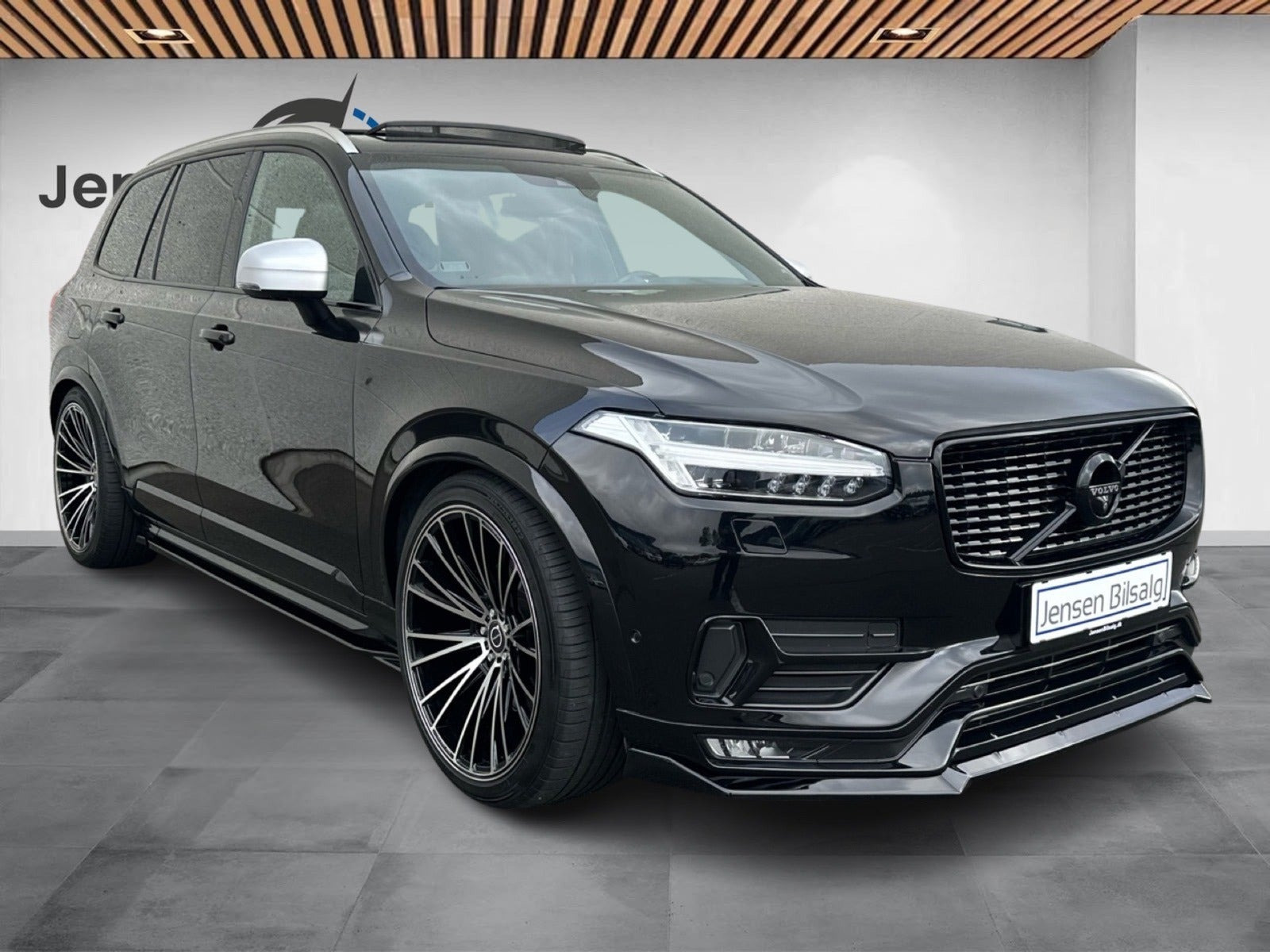 Sort Volvo XC90 fra 2016