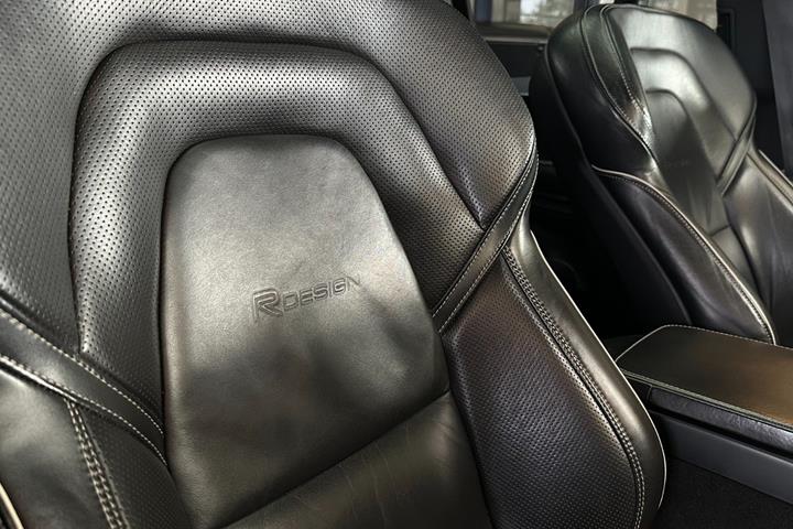 Sort Volvo XC90 fra 2016