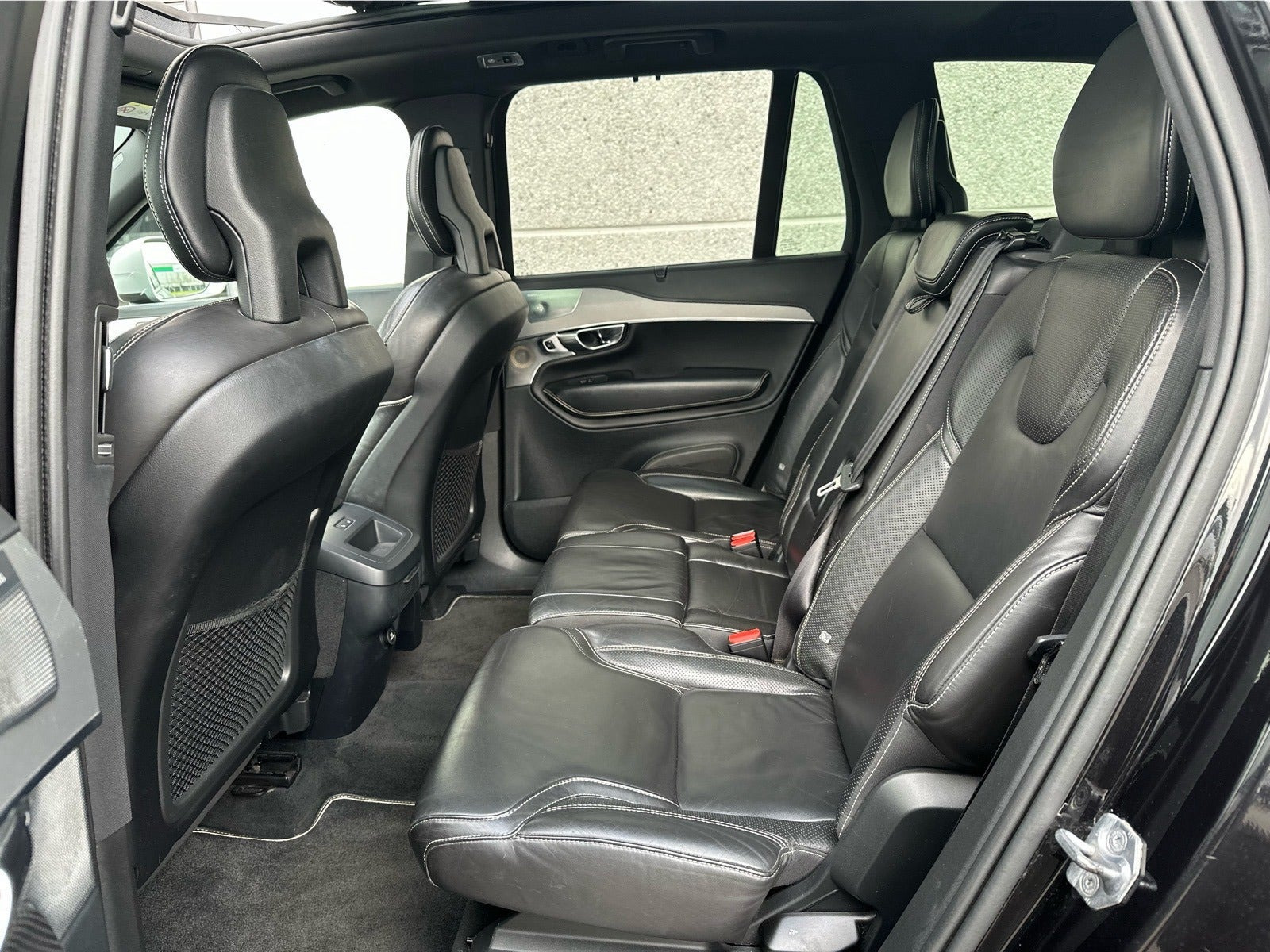 Sort Volvo XC90 fra 2016