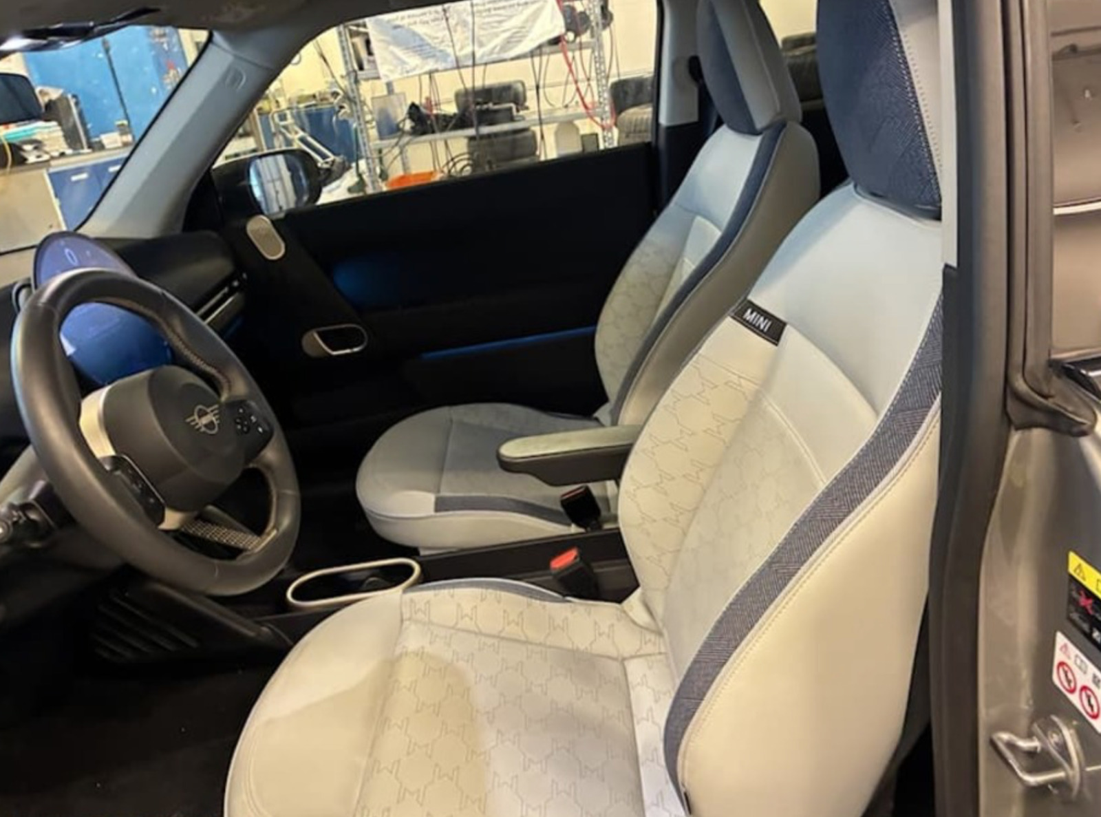 Grå Mini Cooper SE fra 2024