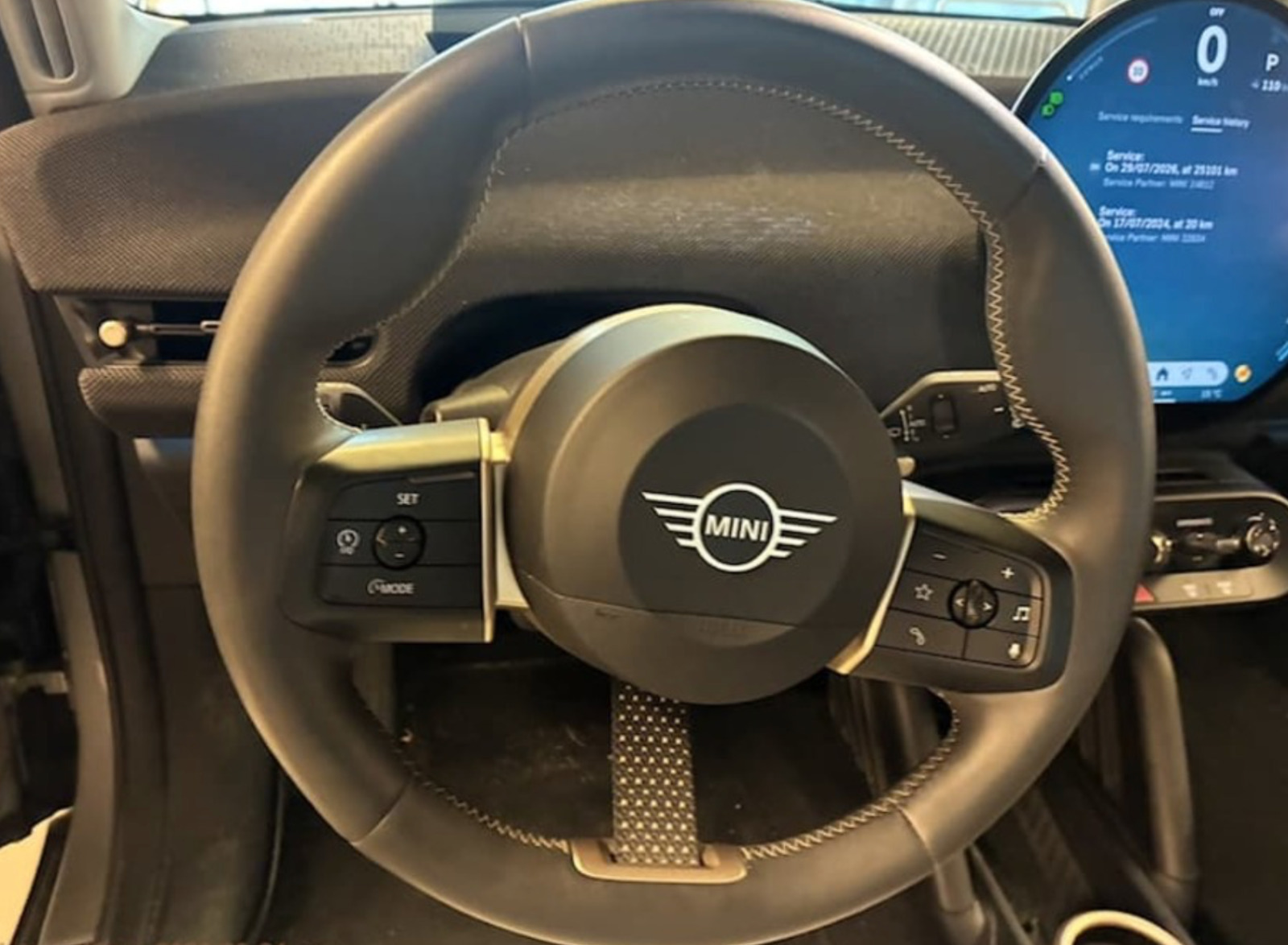 Grå Mini Cooper SE fra 2024