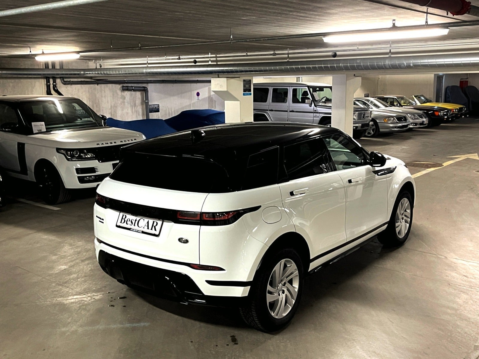 Hvid Land Rover Range Rover evoque fra 2020