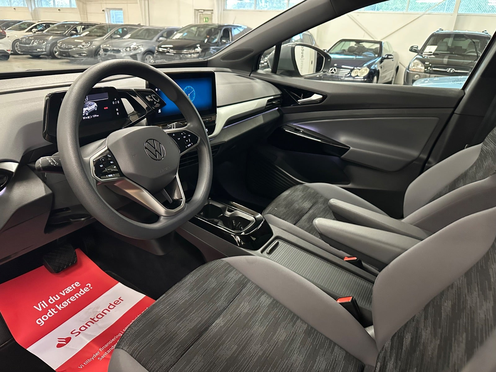 Grå VW ID.4 fra 2022