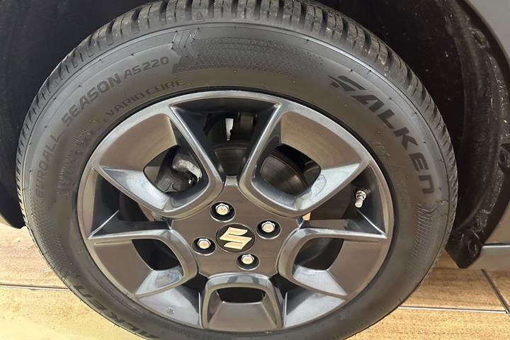Rød Suzuki Ignis fra 2023