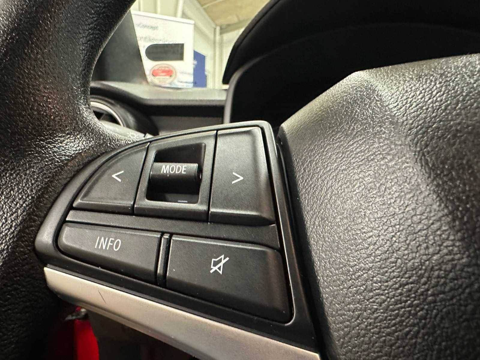 Rød Suzuki Ignis fra 2023