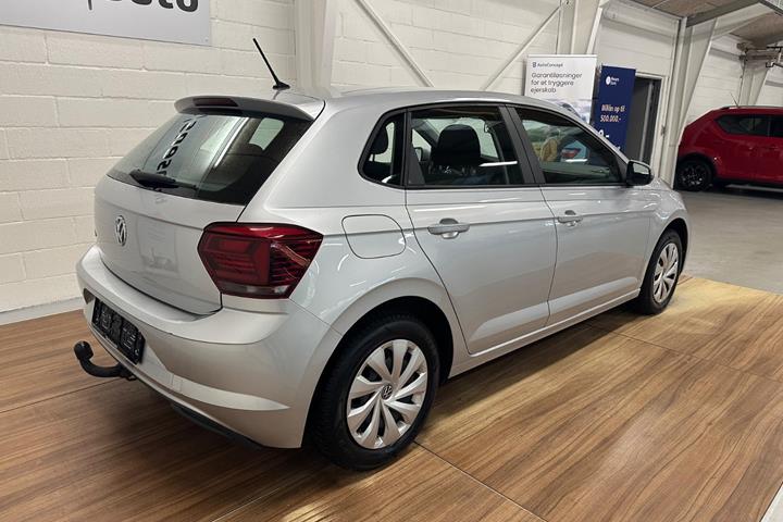 Sølv VW Polo fra 2018