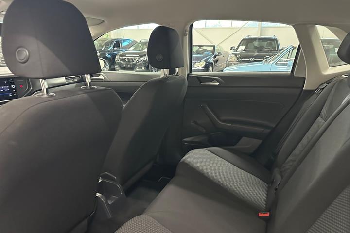 Sølv VW Polo fra 2018