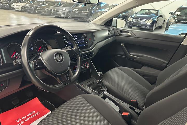Sølv VW Polo fra 2018