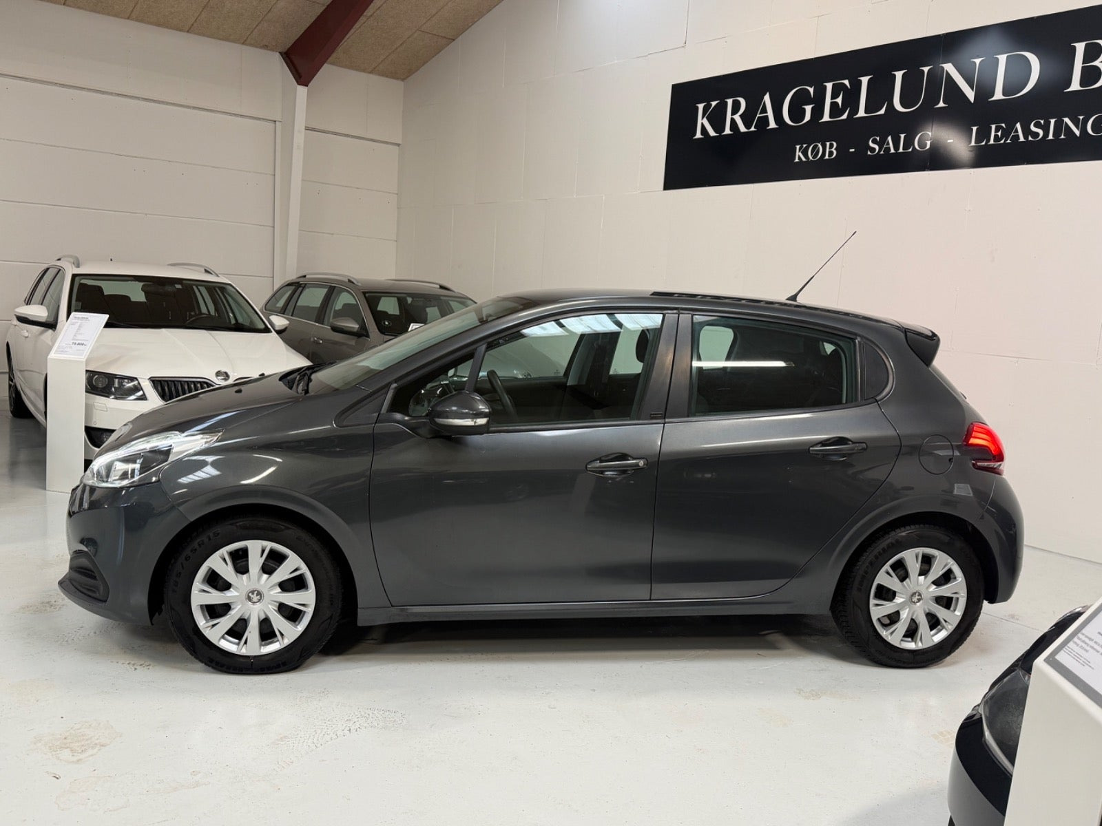 Grøn Peugeot 208 fra 2016