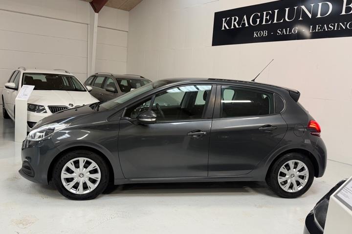 Grøn Peugeot 208 fra 2016