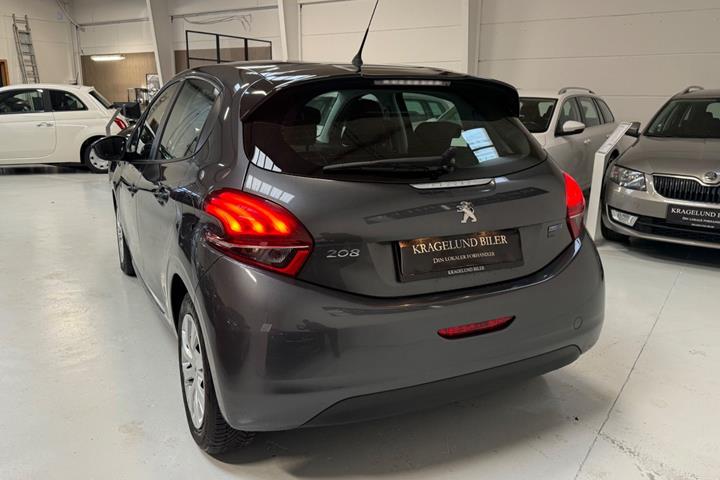 Grøn Peugeot 208 fra 2016