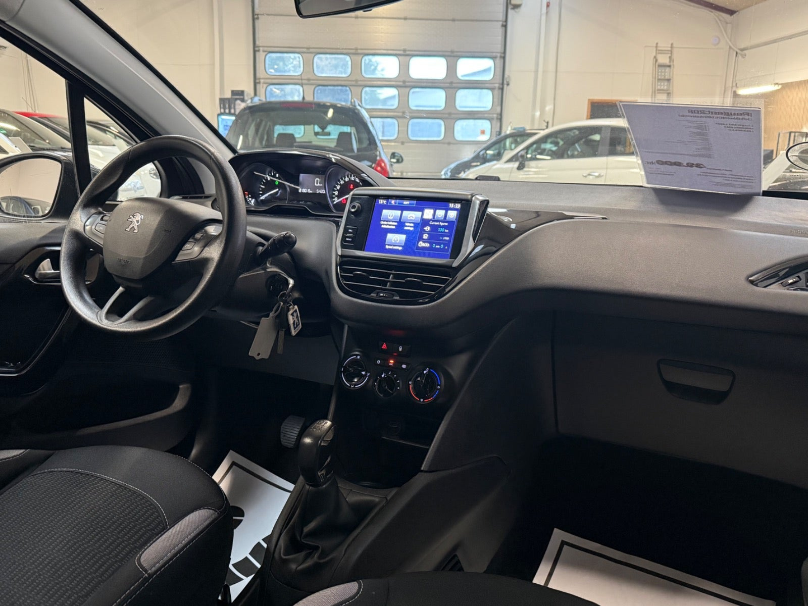 Grøn Peugeot 208 fra 2016