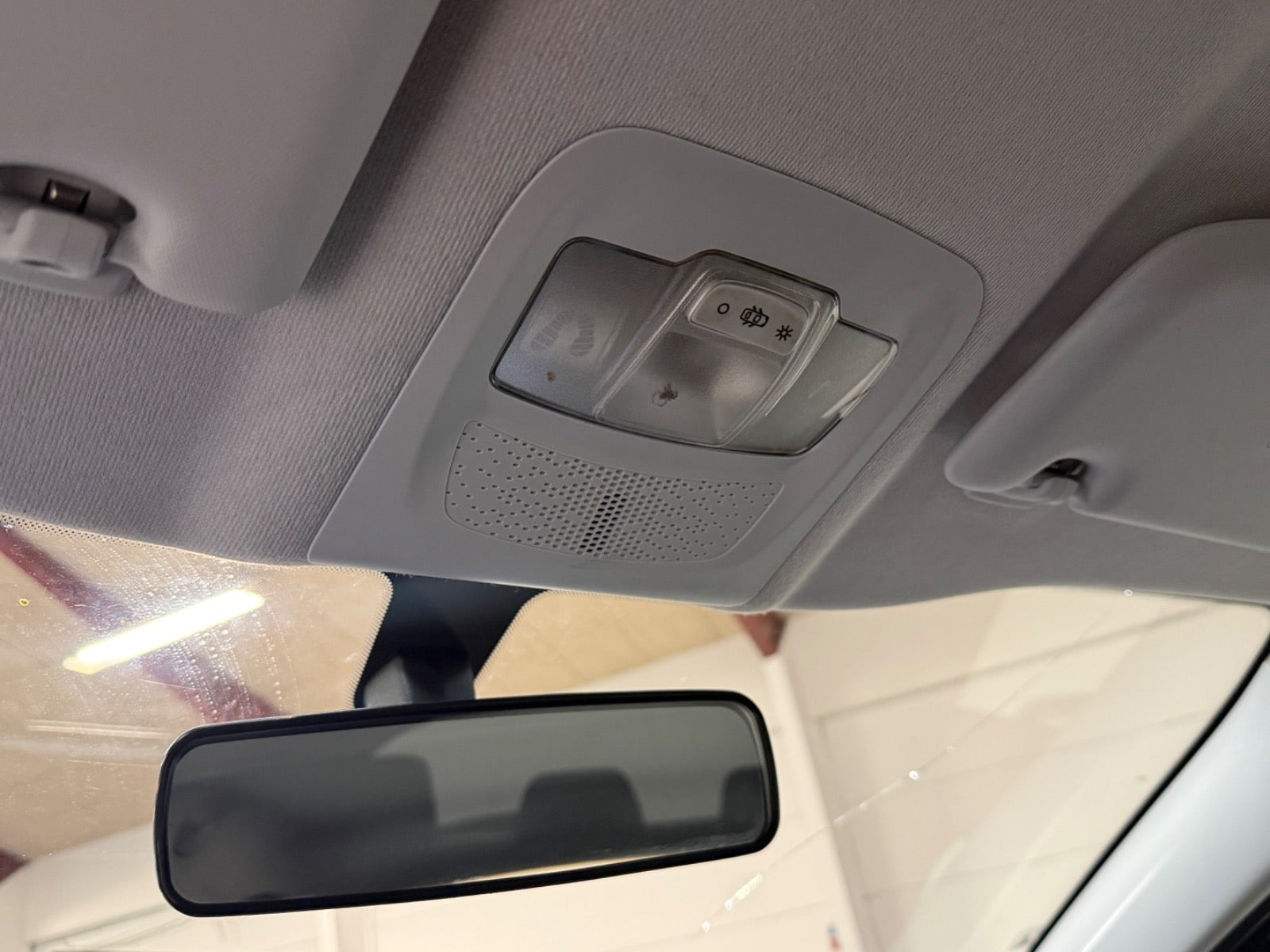 Grøn Peugeot 208 fra 2016