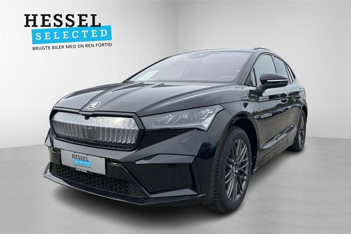 Sort Skoda Enyaq fra 2022 set udefra