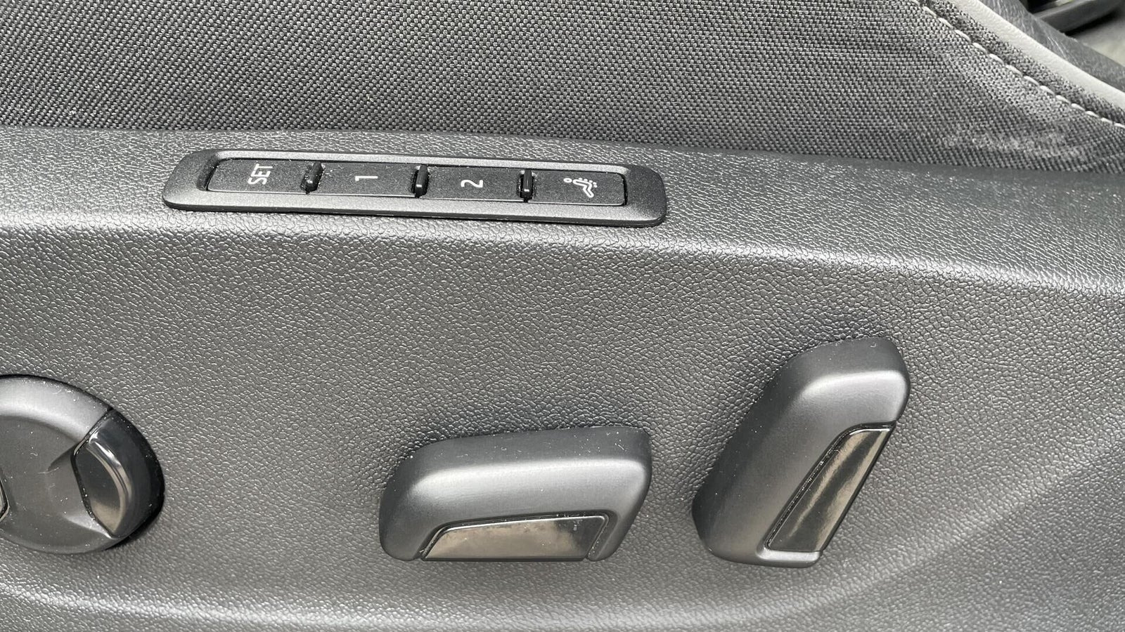 Sort Skoda Enyaq fra 2022