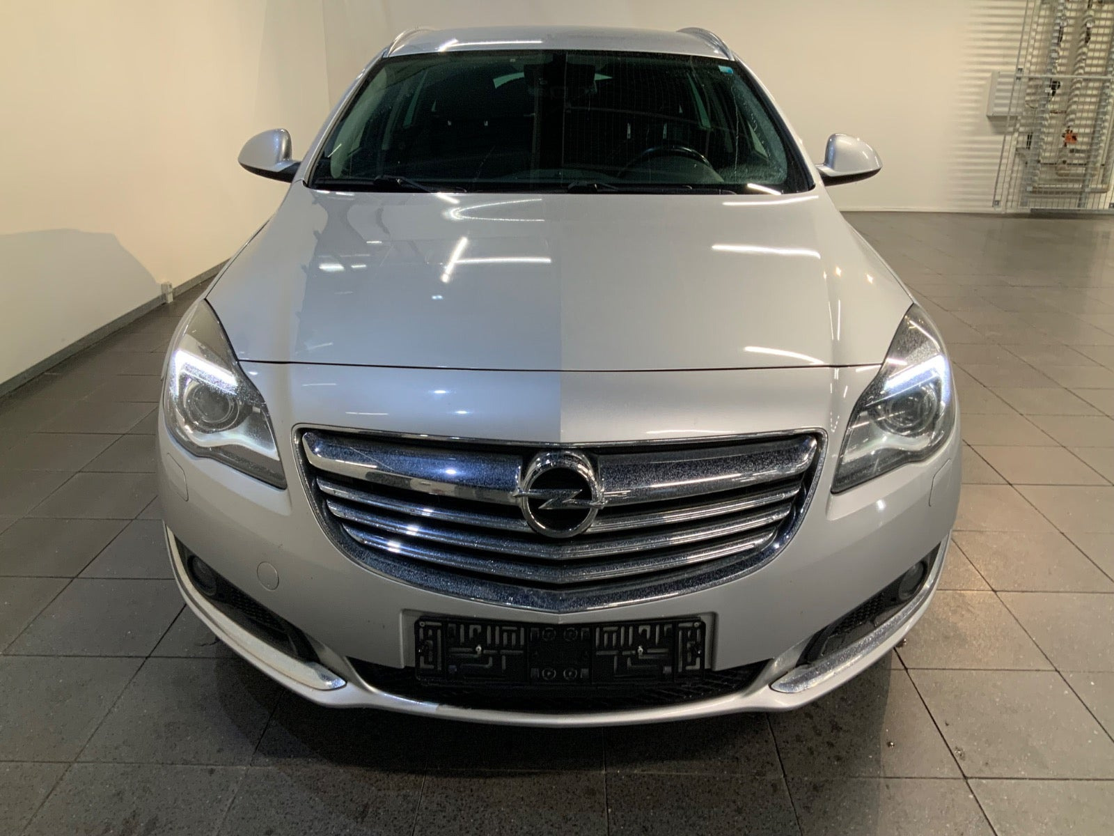 Sølv Opel Insignia fra 2014