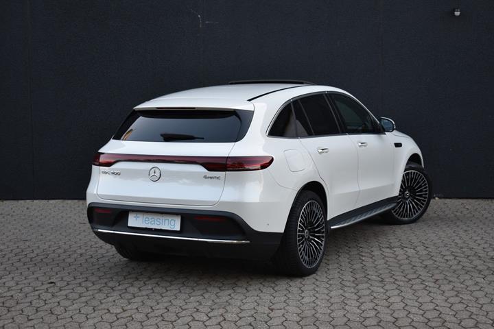 Hvid Mercedes EQC400 fra 2021