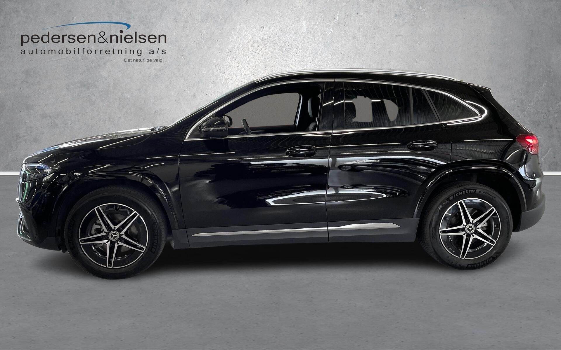 Sort Mercedes EQA250+ fra 2024
