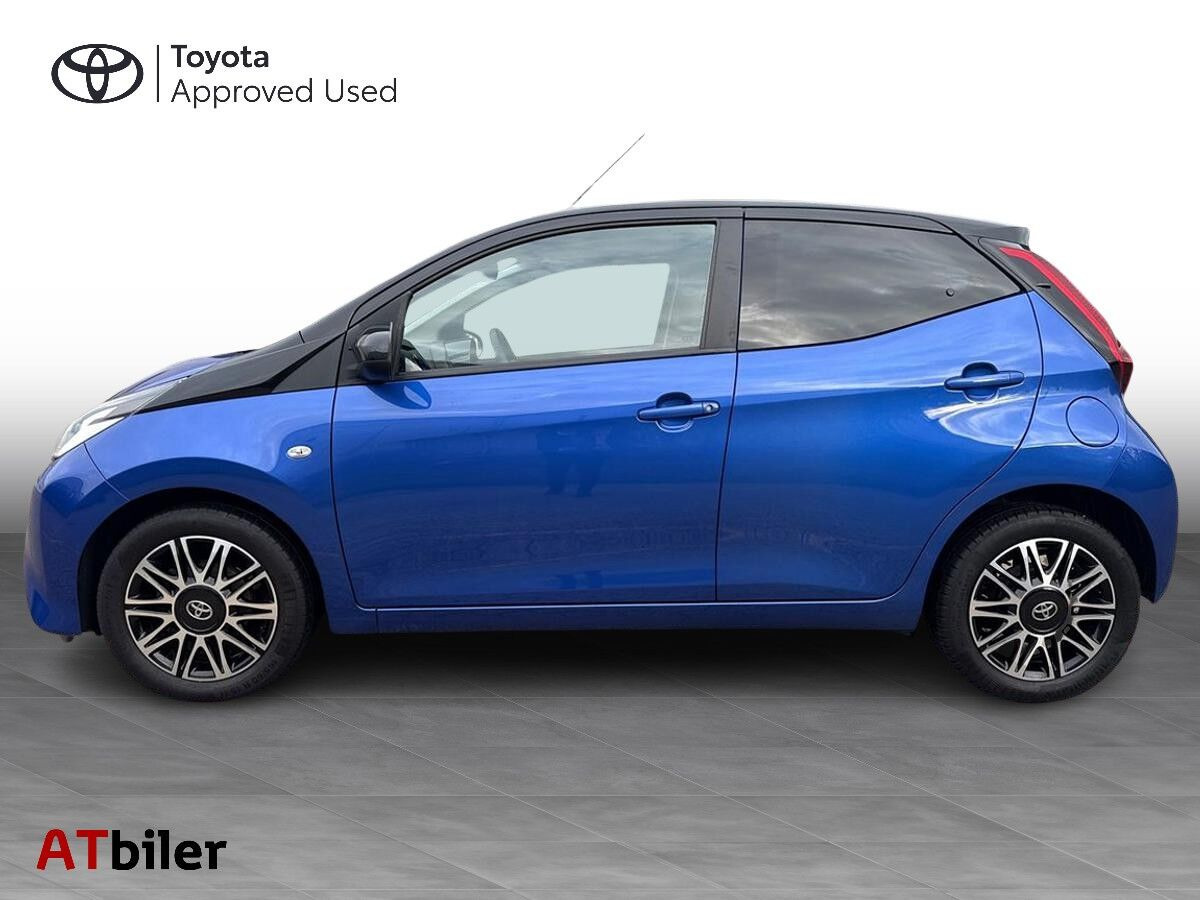 Blå Toyota Aygo fra 2020