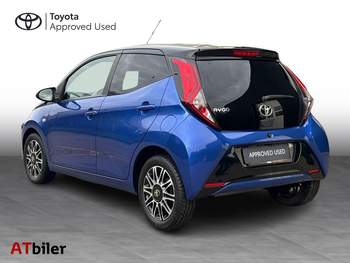 Blå Toyota Aygo fra 2020