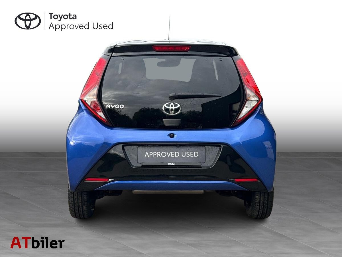 Blå Toyota Aygo fra 2020