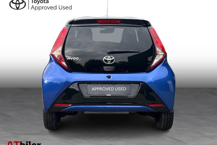 Blå Toyota Aygo fra 2020