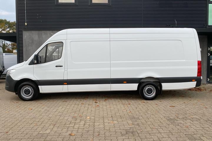 Hvid Mercedes Sprinter fra 2022