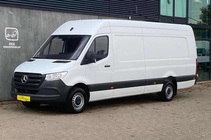 Hvid Mercedes Sprinter fra 2022