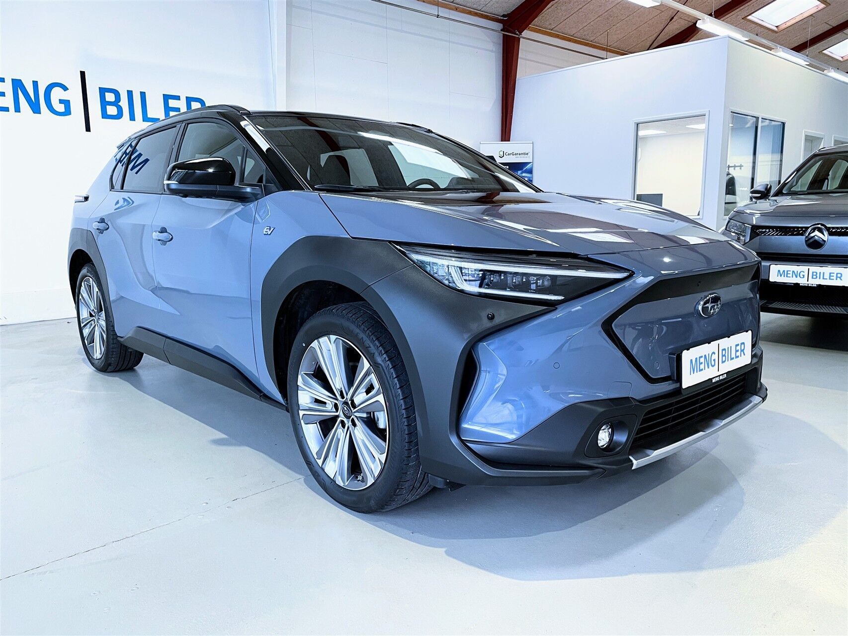 Grå Subaru Solterra fra 2023