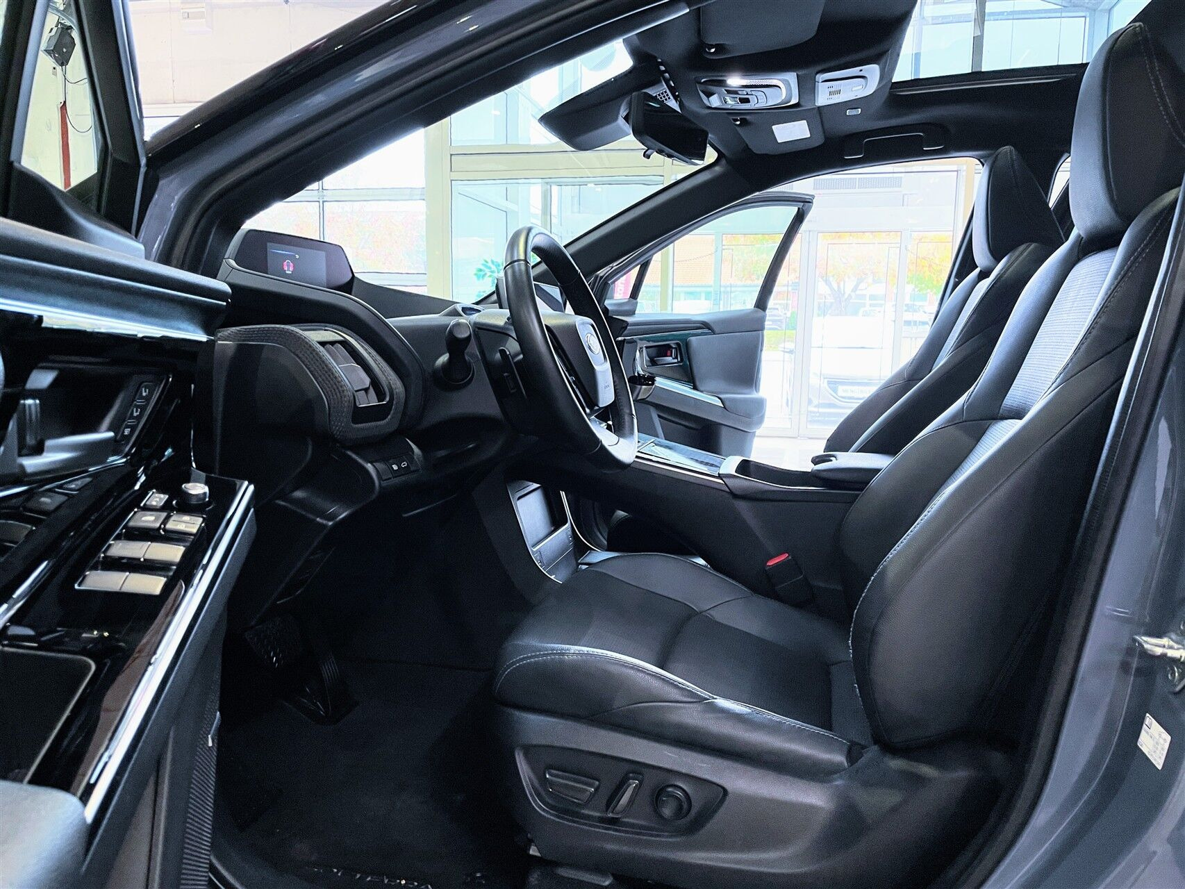 Grå Subaru Solterra fra 2023