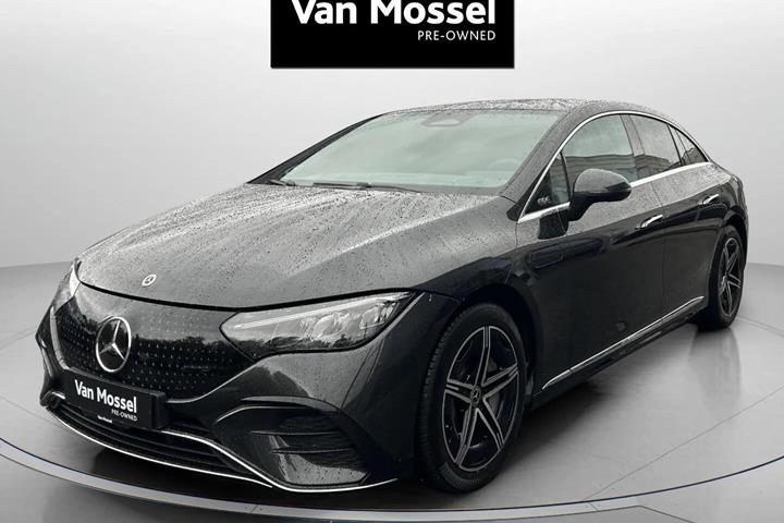 Grå Mercedes EQE350+ fra 2025