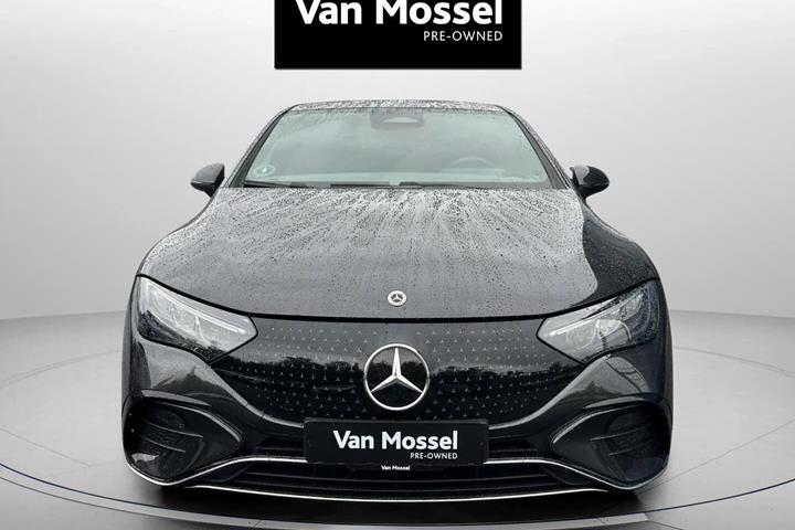Grå Mercedes EQE350+ fra 2025