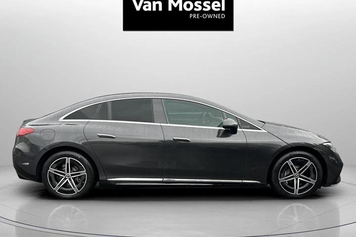 Grå Mercedes EQE350+ fra 2025