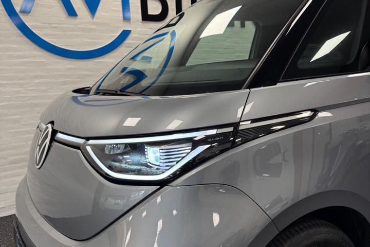Grå VW ID.Buzz fra 2024