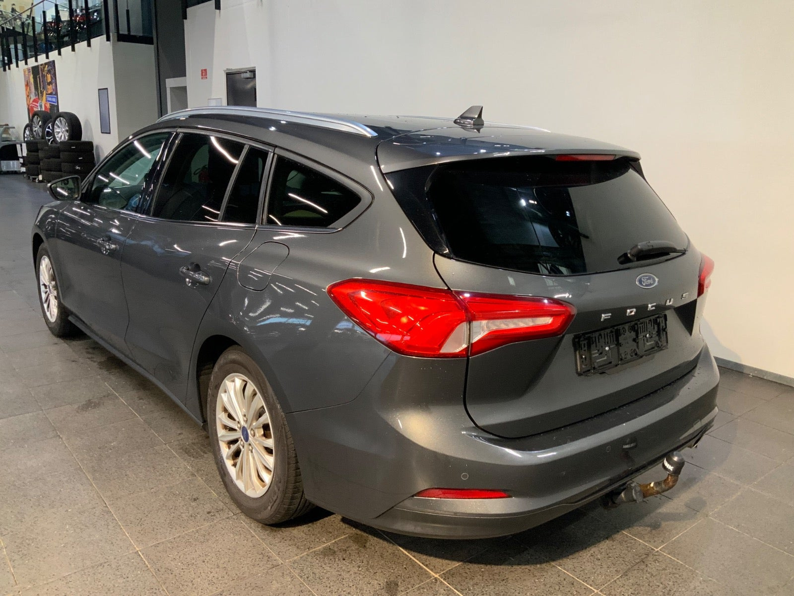 Grå Ford Focus fra 2019