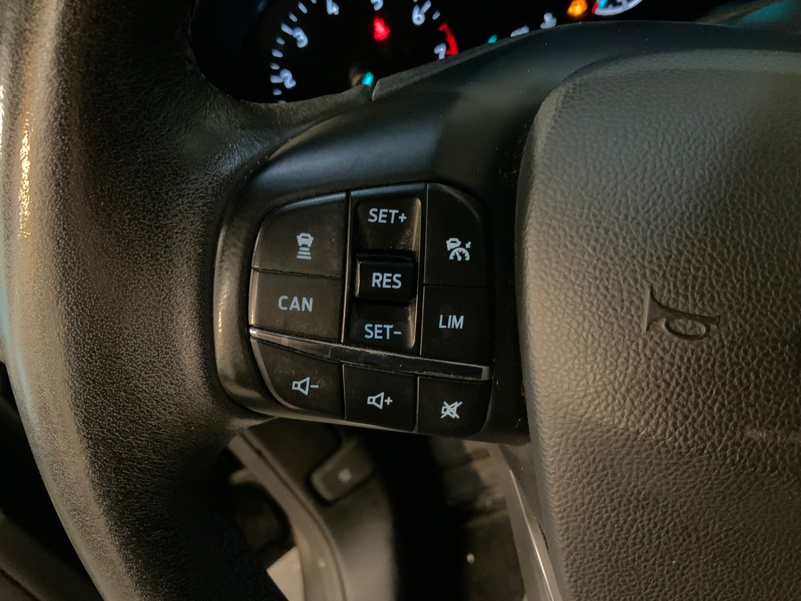 Grå Ford Focus fra 2019